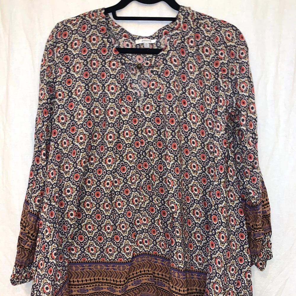 Francesca’s long sleeve top